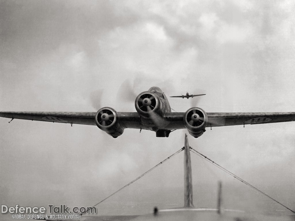 Savoia Marchetti SM-79 "SPARVIERO" - WWII Italian Royal Aviation