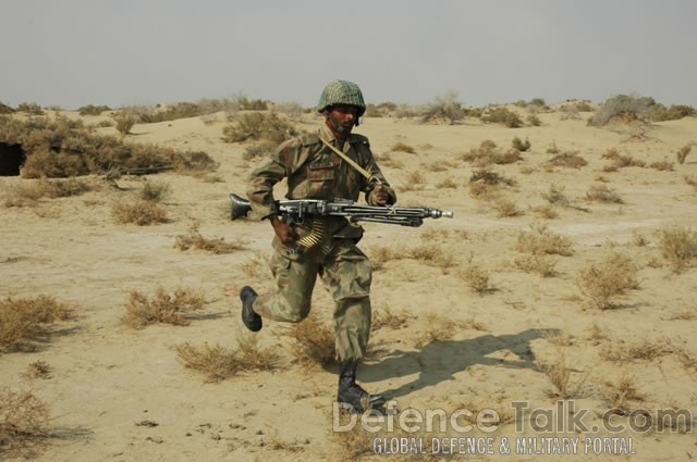 Soldier on the move, Pak-Saudi Armed Forces Exercise