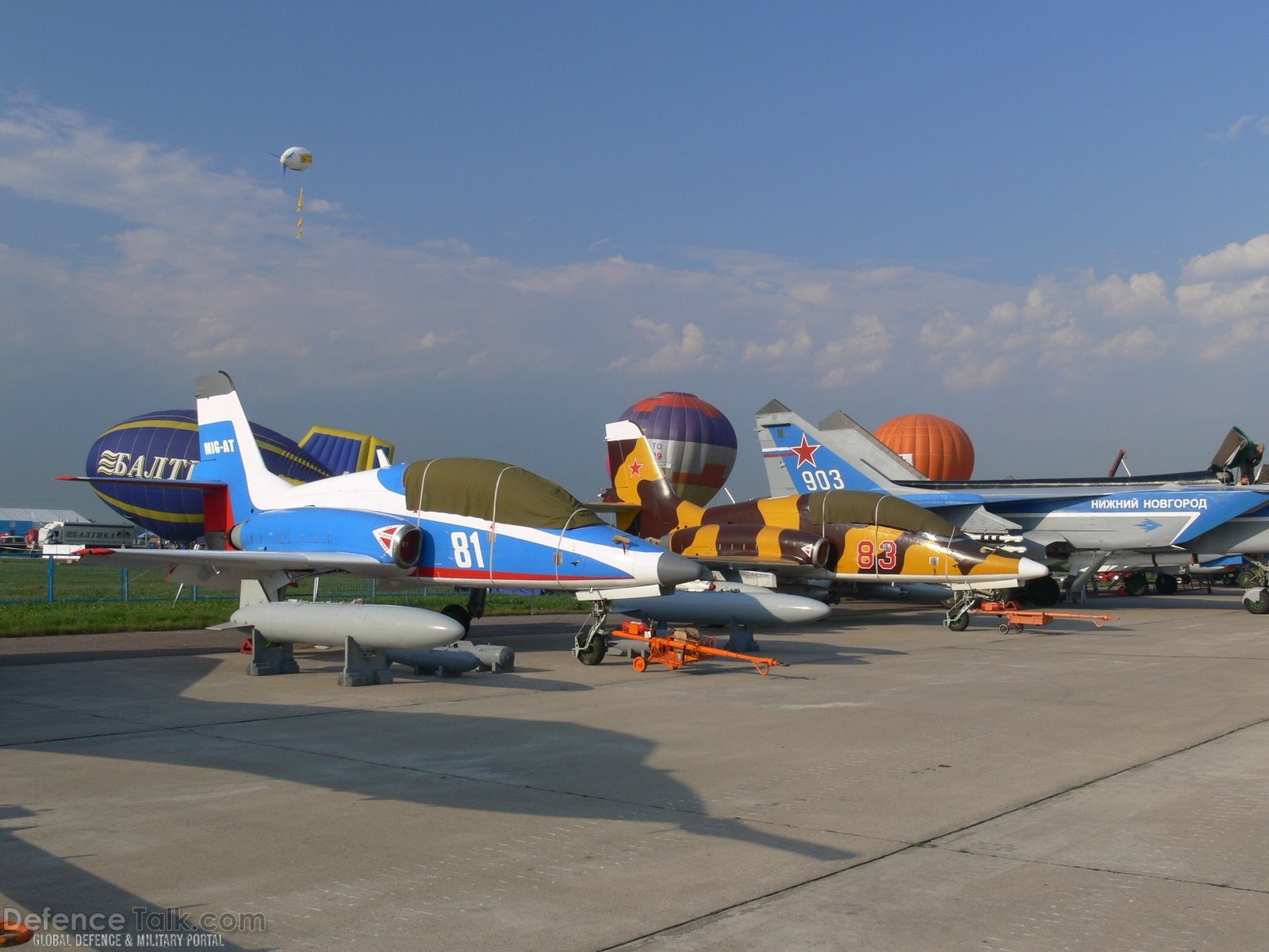 Su-24, Jet Trainers - MAKS 2007 Air Show