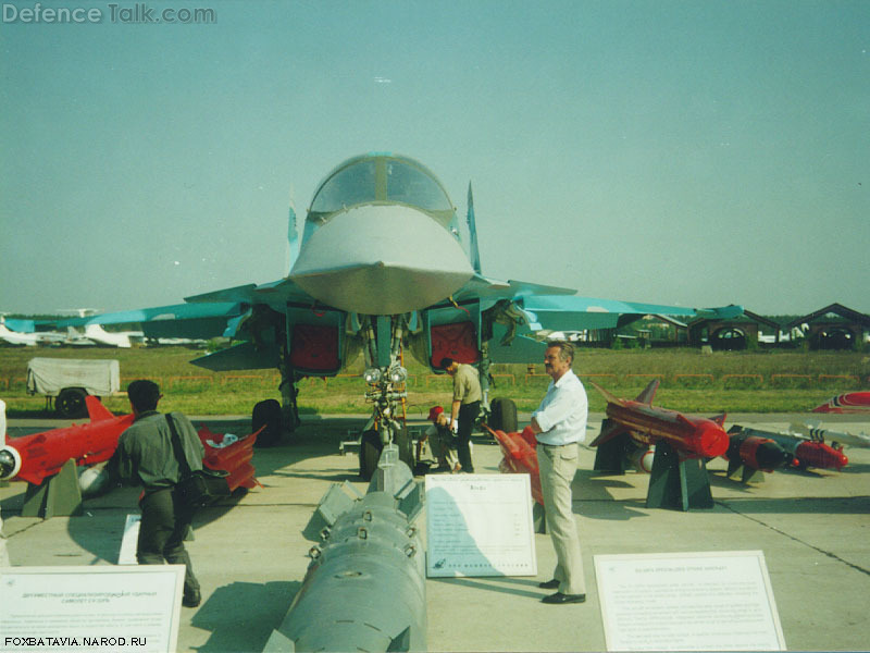 Su-32FN MAKS-95