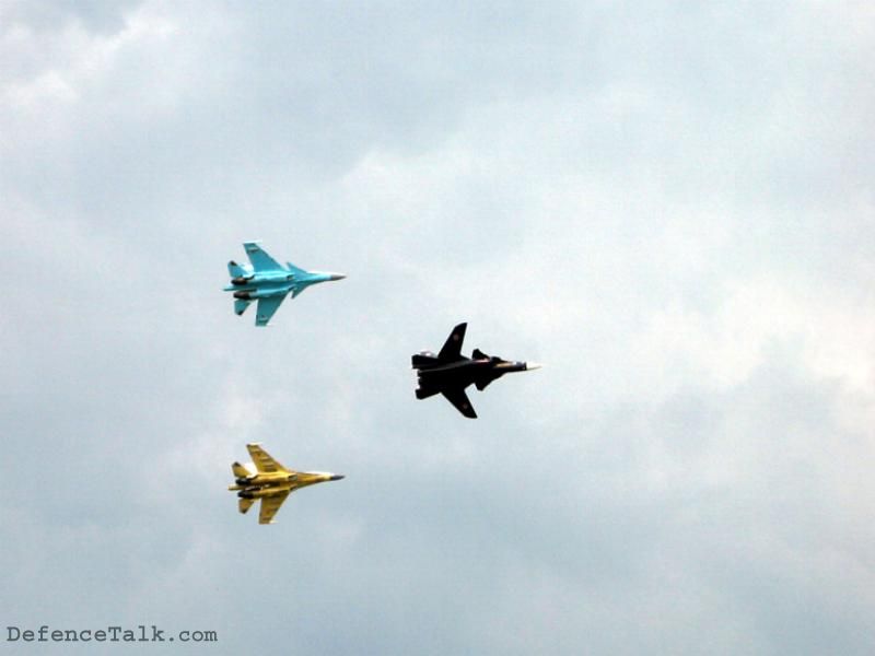 Su-47 Berkut, Su-30MK,Su-35