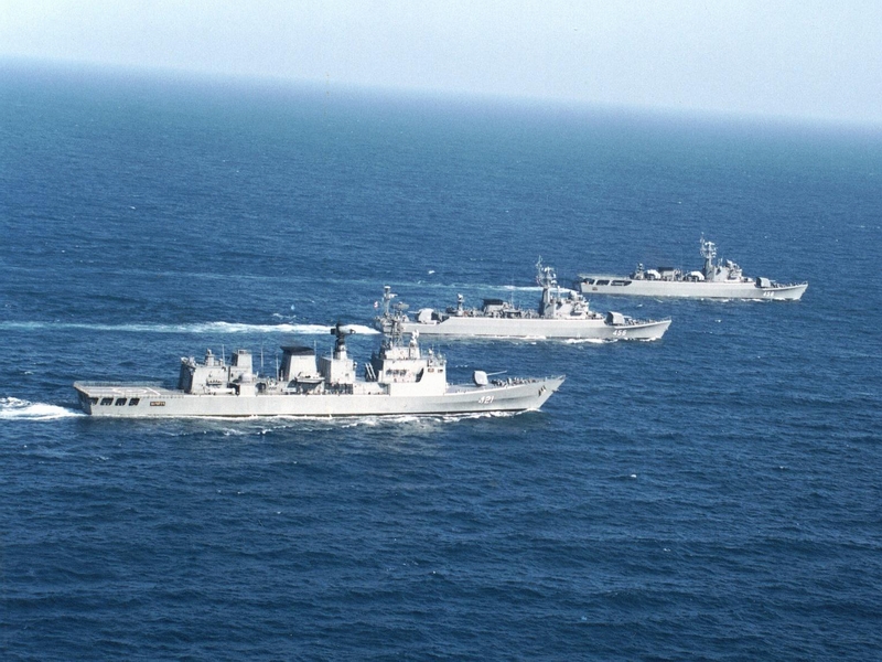 Three types of chinese built frigates in Thai service