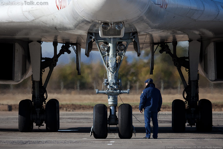 Tu-160