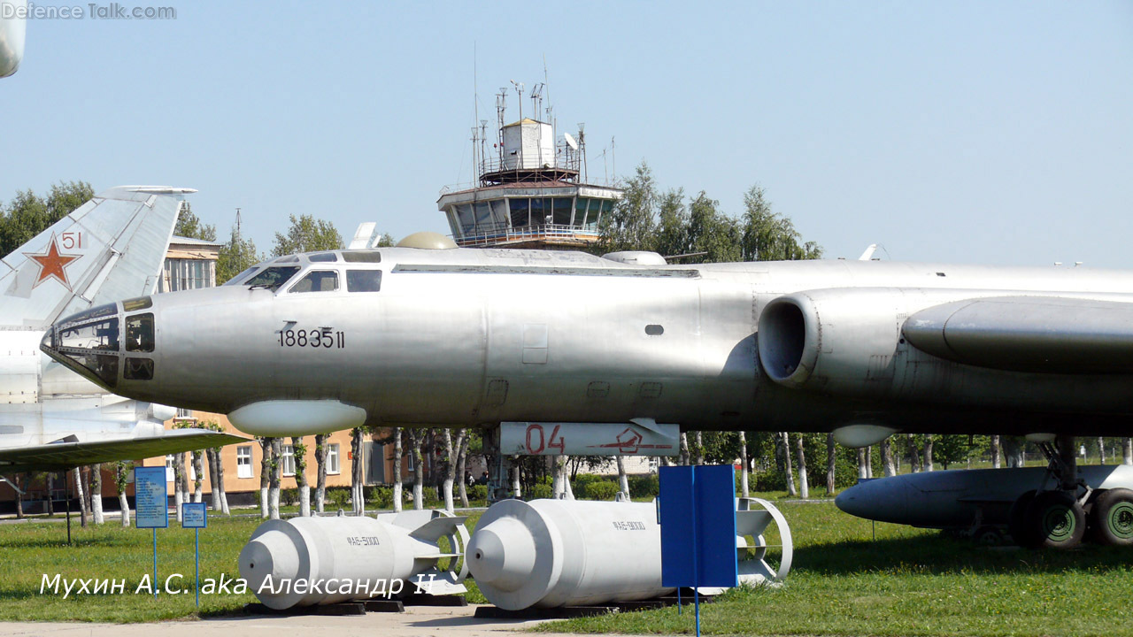 Tu-16R