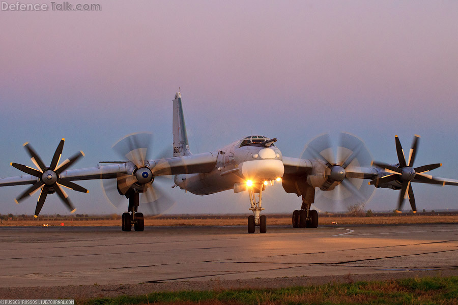 Tu-95 landing