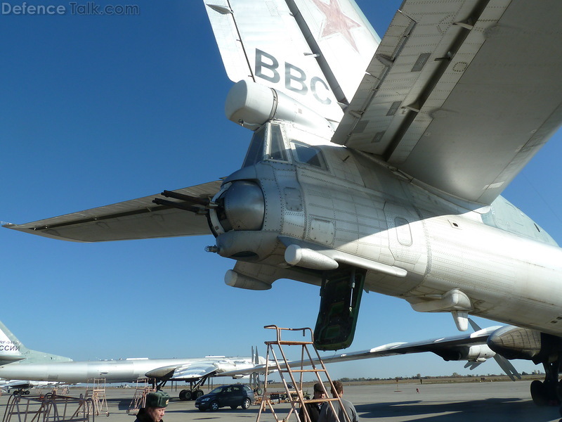 Tu-95MS rear gun pod