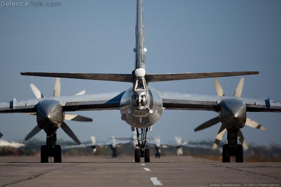 Tu-95MS taking off