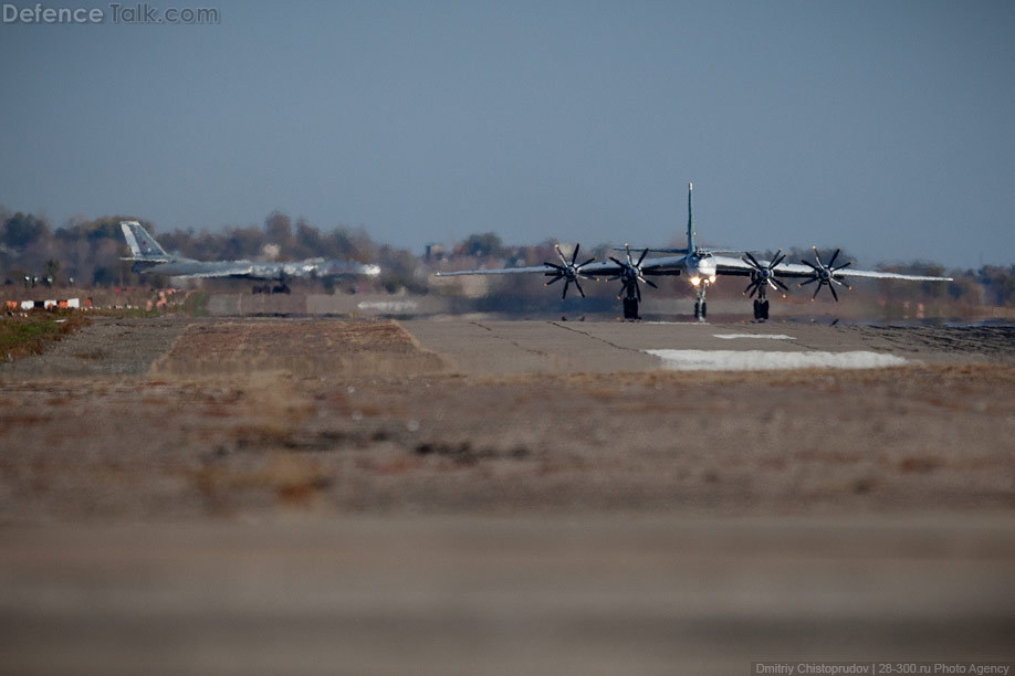 Tu-95MS taking off