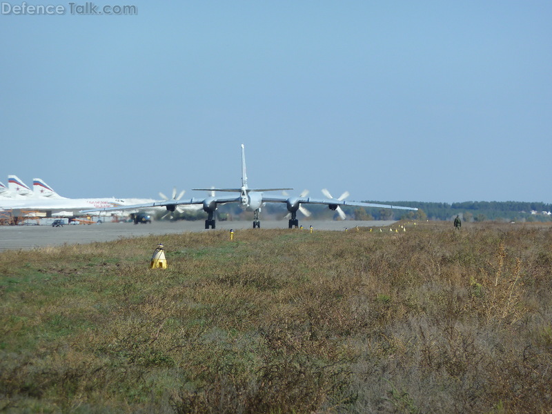 Tu-95MS taking off