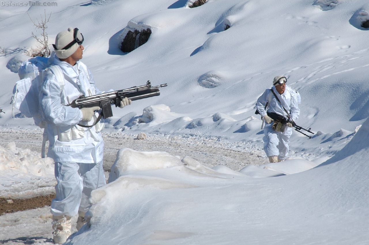 Turkish soldiers in north iraq