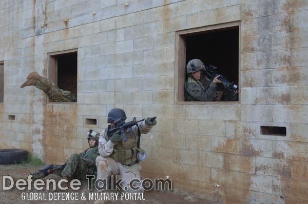 U.S. Marines - Urban Terrain Mount Exercise