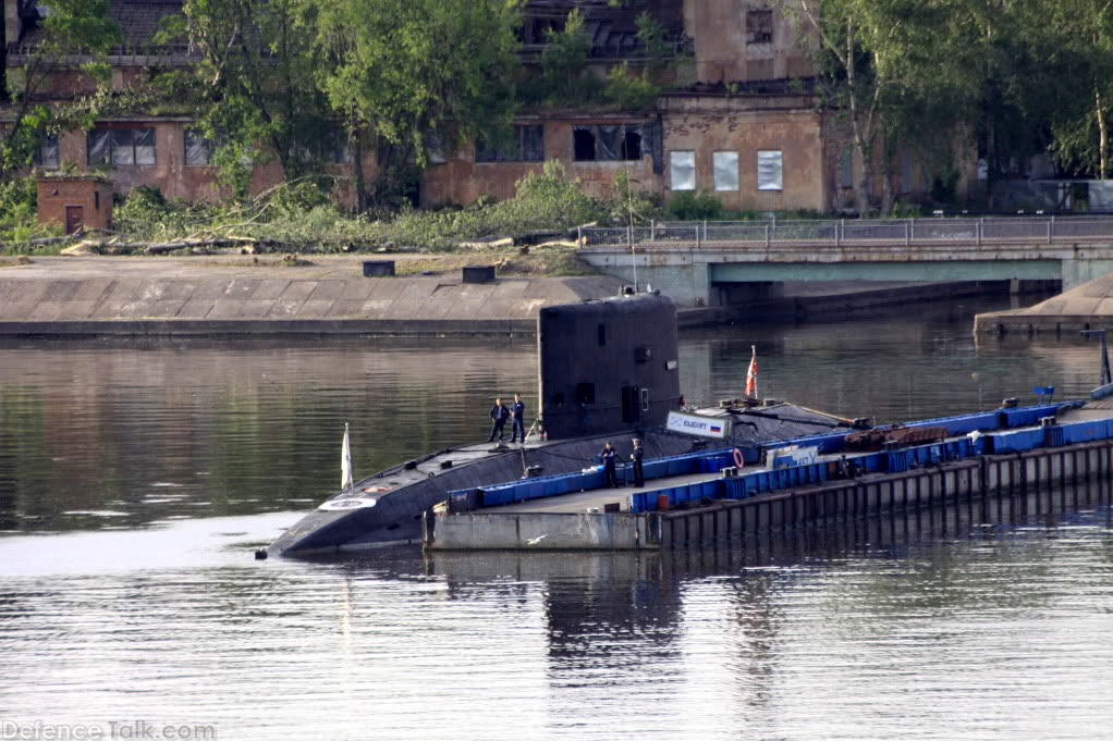 Unknown Submarine