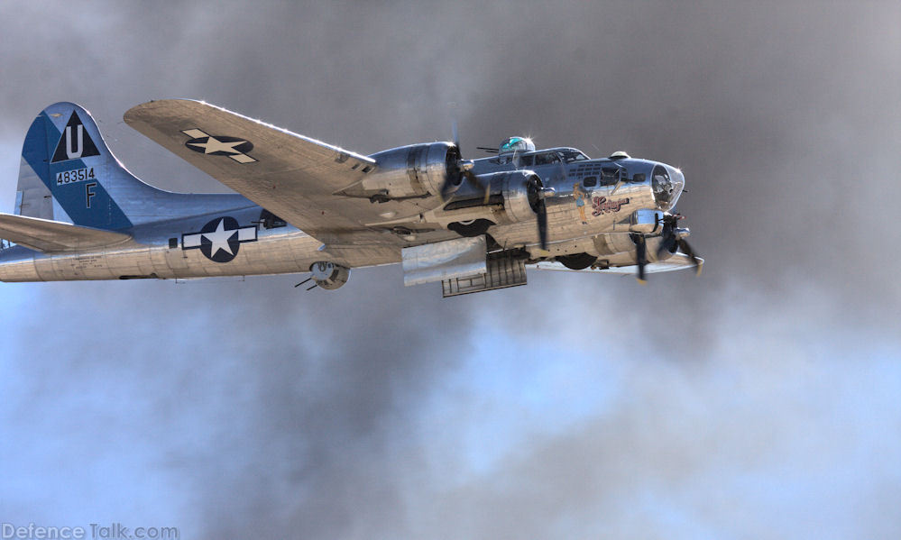 US Army Air Corps B-17 Flying Fortress Heavy Bomber