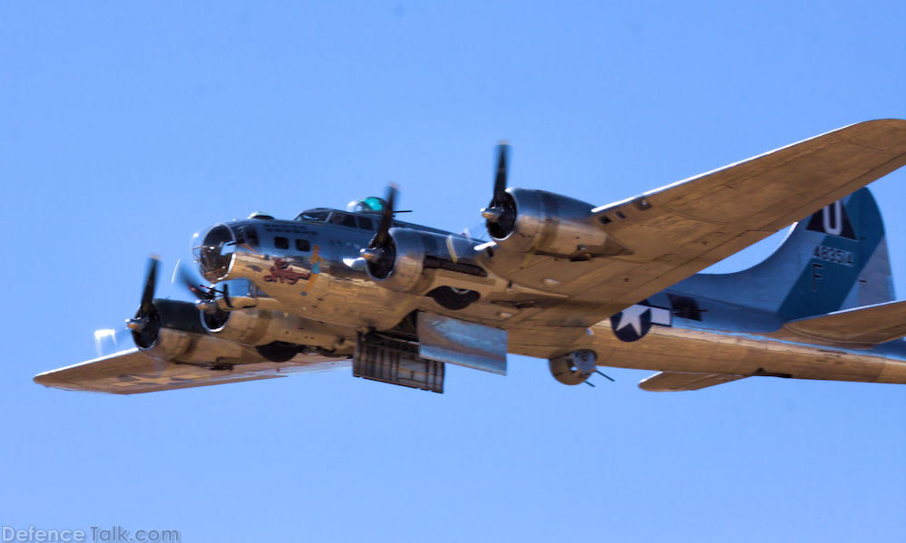 US Army Air Corps B-17 Flying Fortress Heavy Bomber