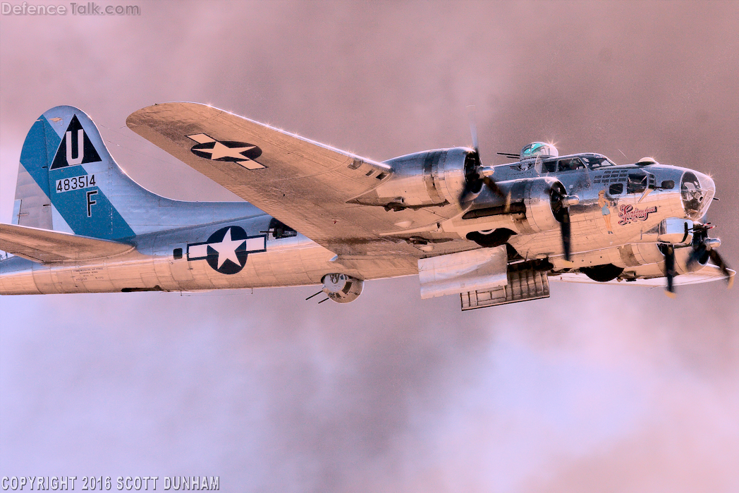 US Army Air Corps B-17 Flying Fortress Heavy Bomber