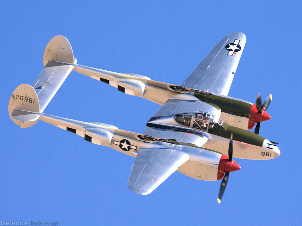 US Army Air Corps P-38 Lightning Fighter