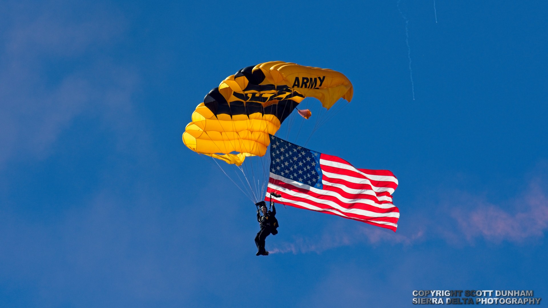 US Army Golden Knights Parachute Demonstration Team