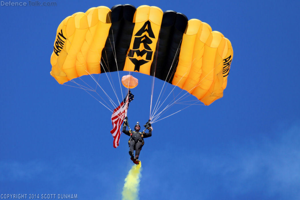 US Army Golden Knights Parachute Team