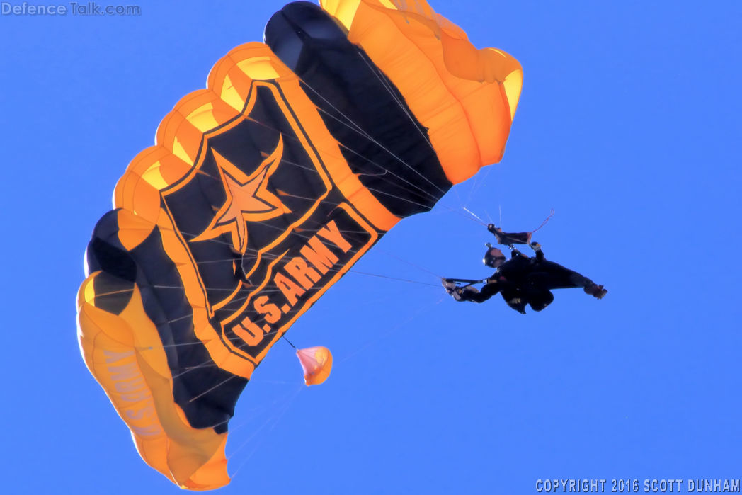 US Army Golden Knights Parachute Team