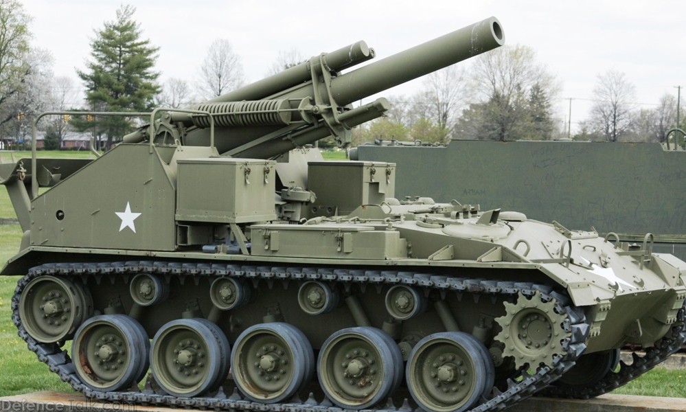 US Army M41 Gorilla 155mm SPG