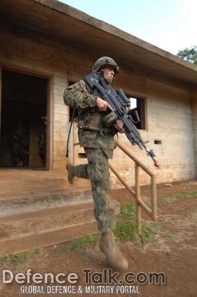 US Marine runs for cover - Rimpac 2006, Naval Exercise