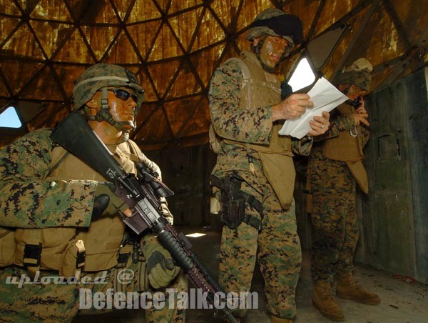 US marine with M-16 rifle, RIMPAC 2006