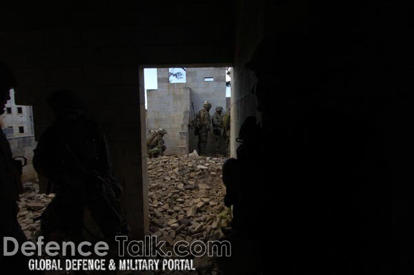 US Marines in Military Operation in Urban Terrain (MOUT)