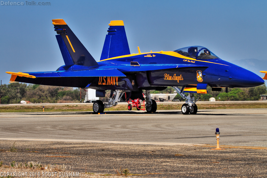 US Navy Blue Angels Flight Demonstration Team F/A-18 Hornet Fighter