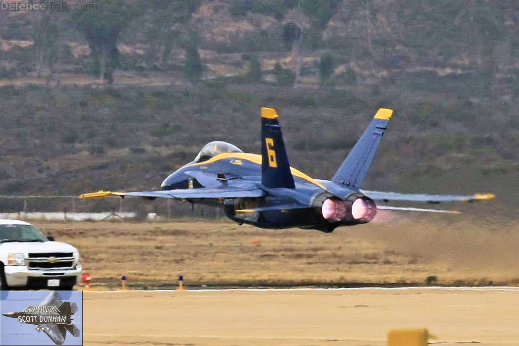 US Navy Blue Angels Flight Demonstration Team