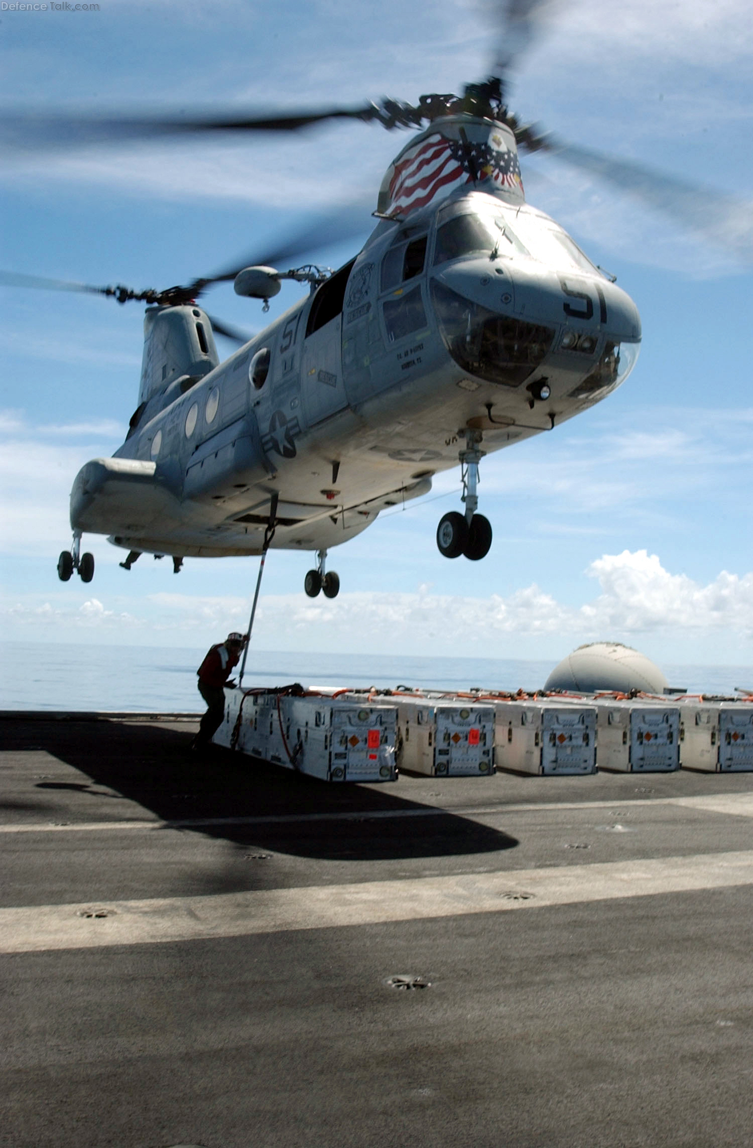 US Navy CH-46 helicopter