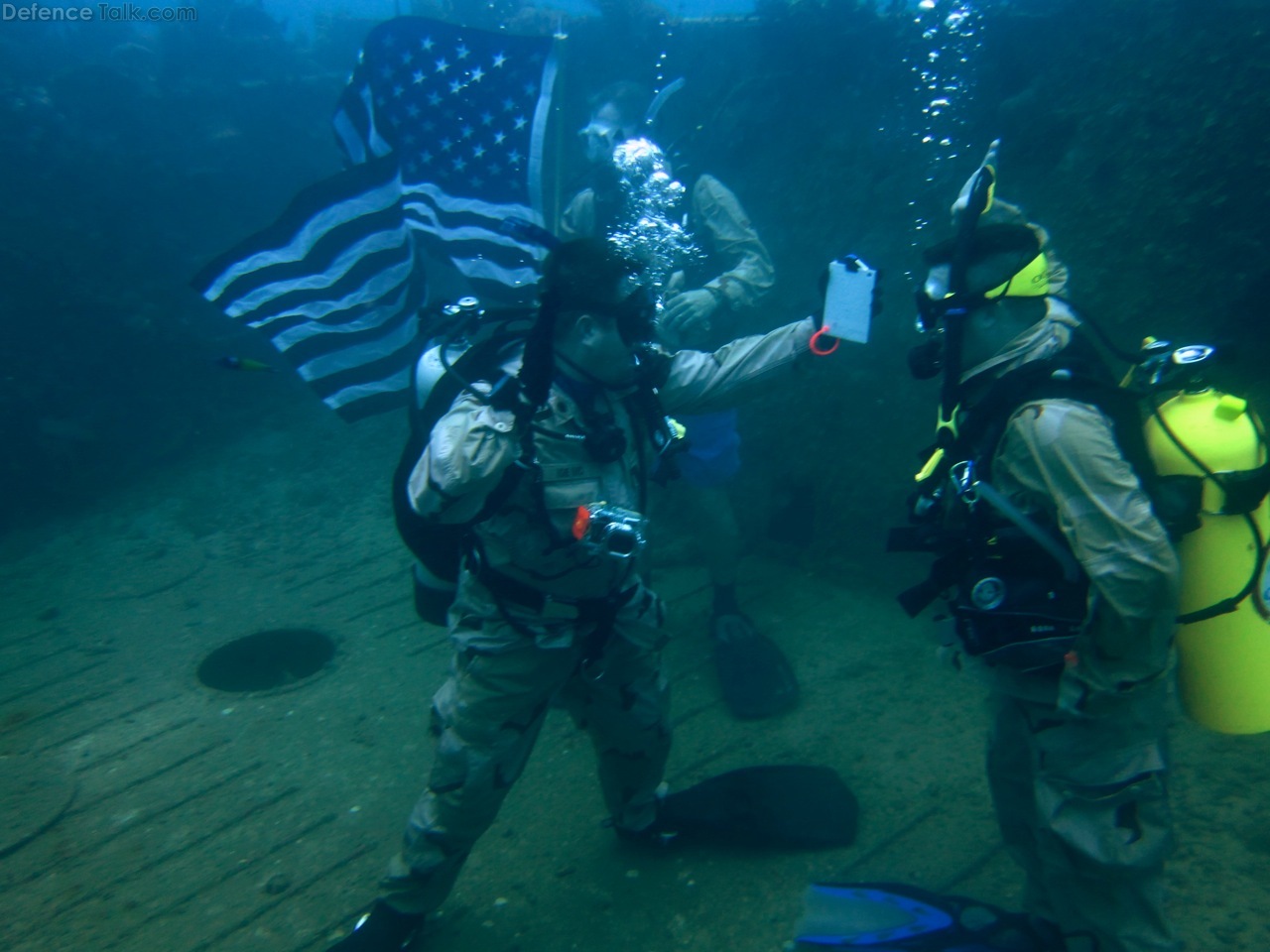 US Navy Divers