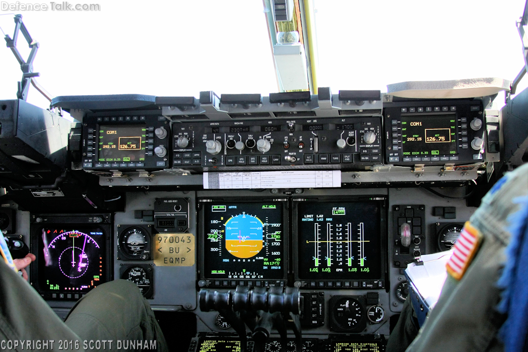 USAF C-17 Globemaster III Instrument Panel