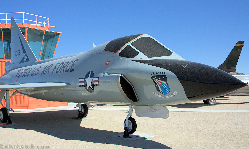 USAF F-102 Delta Dagger Fighter