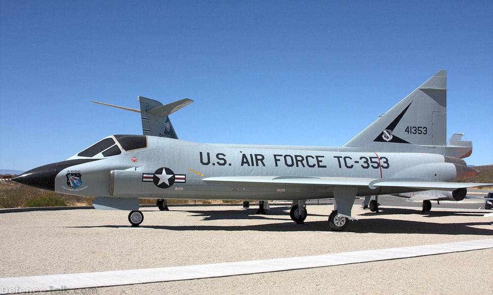 USAF F-102 Delta Dagger Fighter