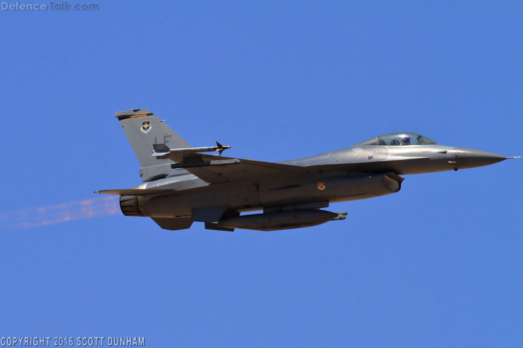 USAF F-16 Viper Fighter Aircraft