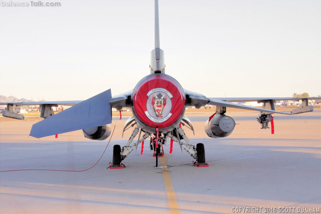 USAF F-16 Viper Fighter Aircraft