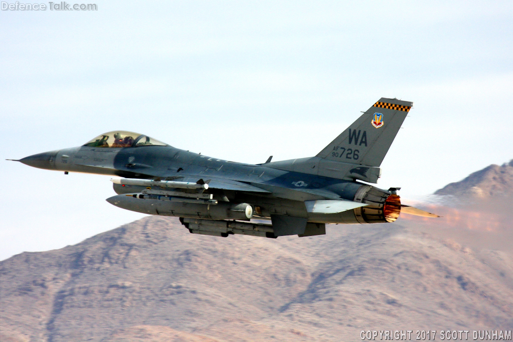 USAF F-16 Viper Fighter Aircraft