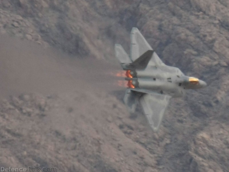 USAF F-22A Raptor Stealth Fighter