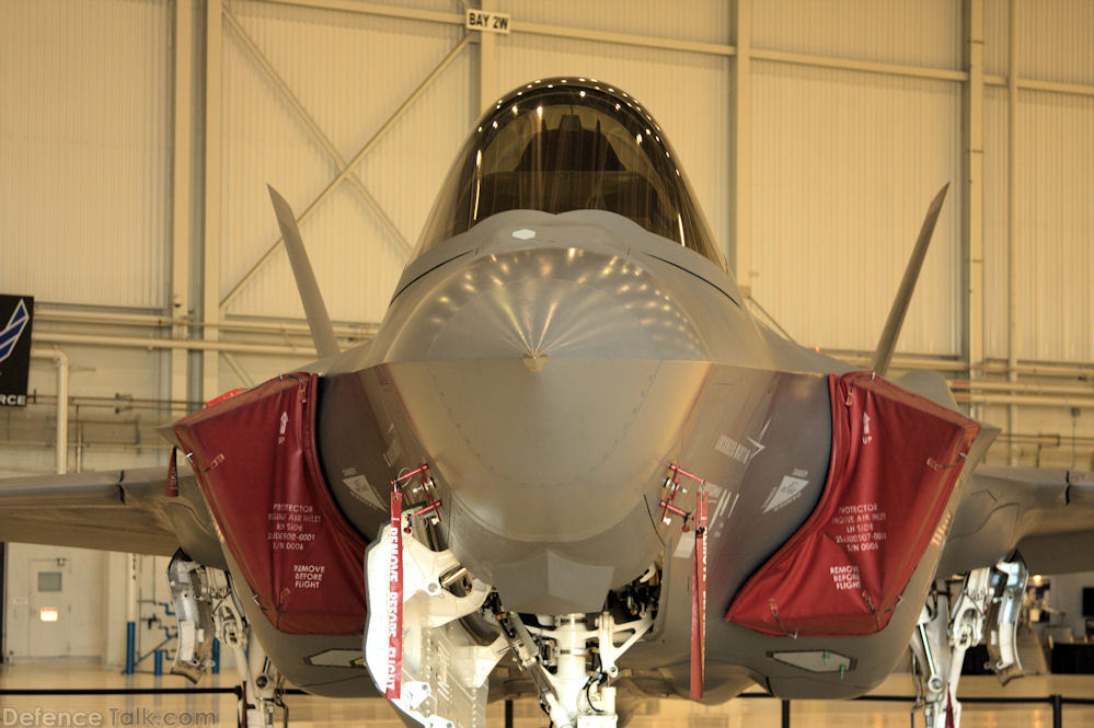 USAF F-35A JSF Stealth Fighter