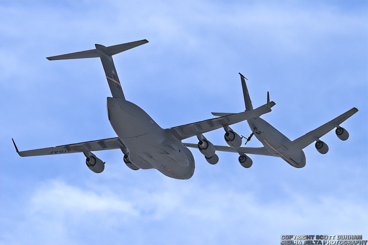 USAF KC-135 Stratotanker and C-17 Globemaster III