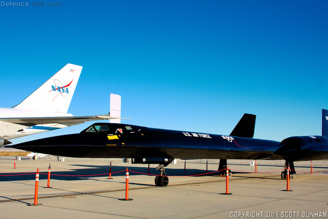 USAF SR-71 Blackbird Strategic Reconnaissance Aircraft