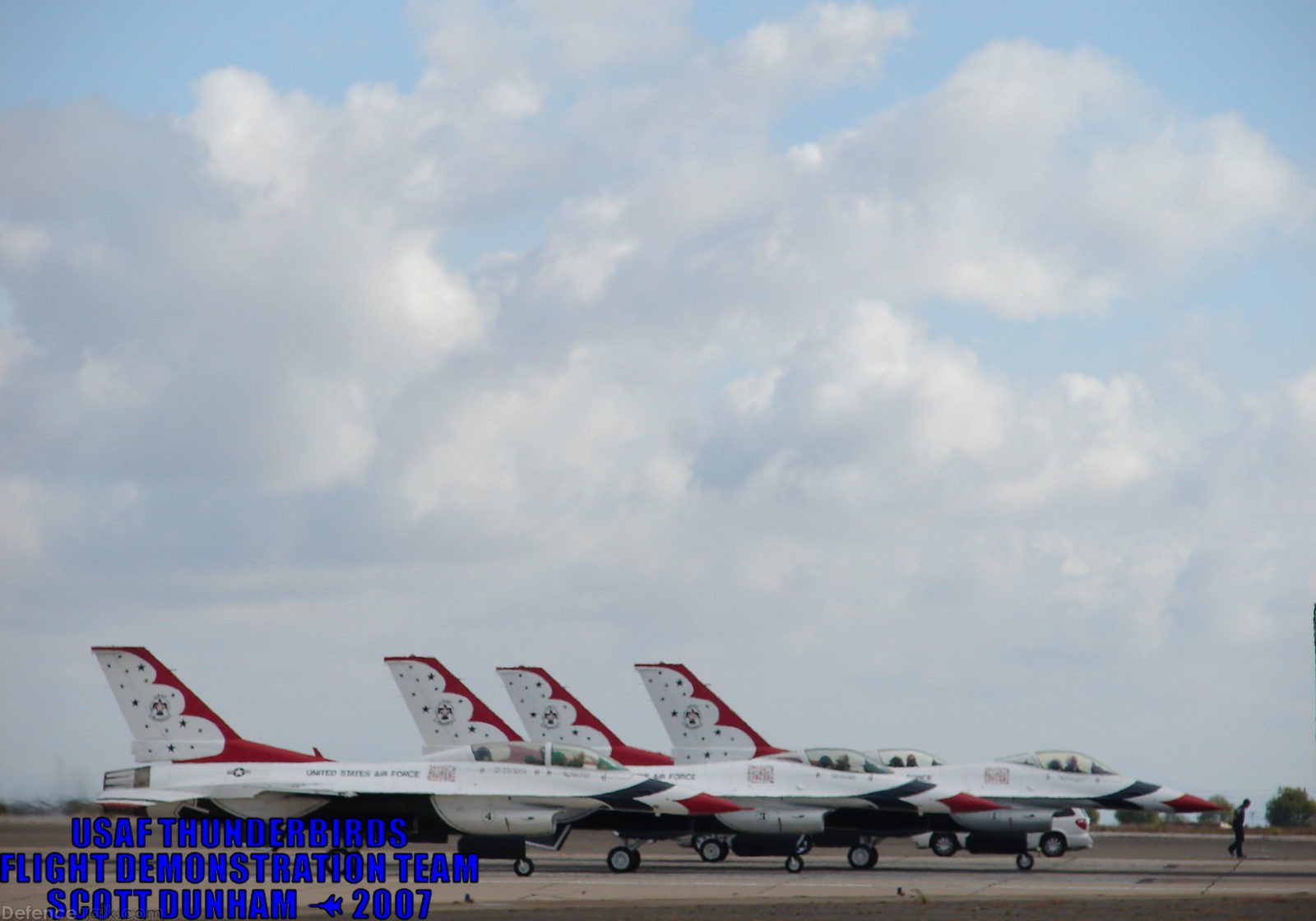 USAF Thunderbirds F-16 Falcon