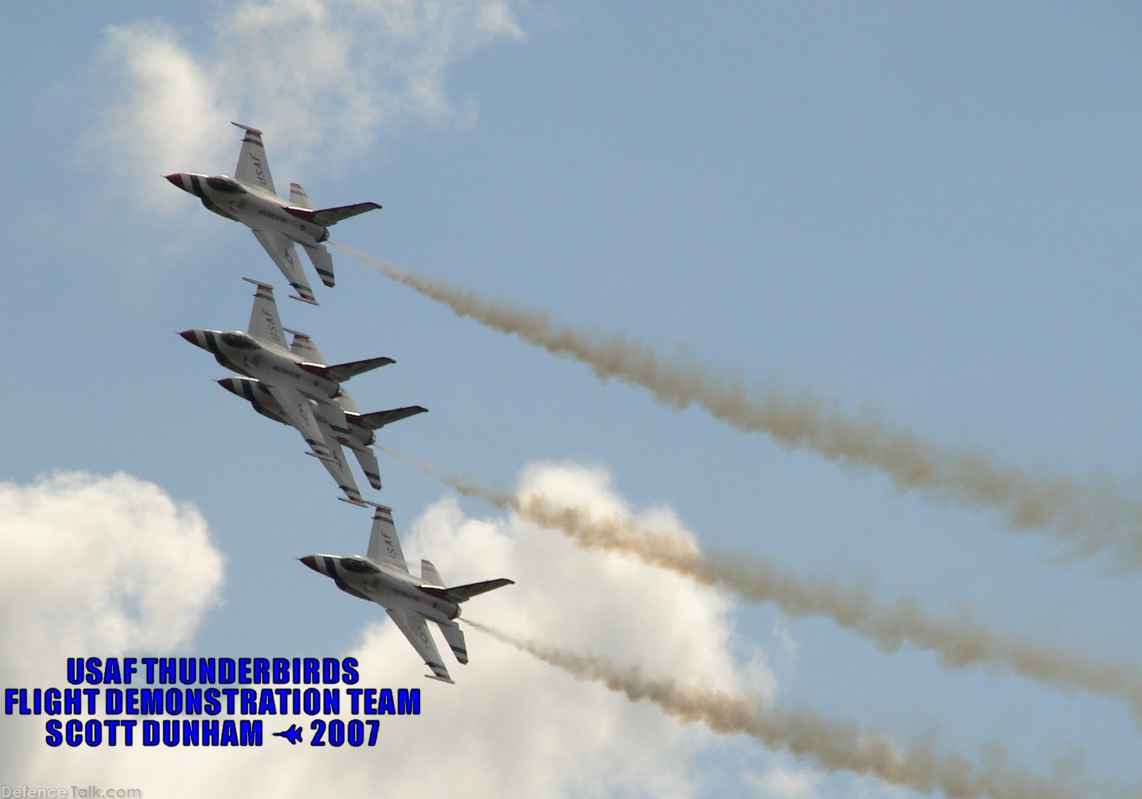 USAF Thunderbirds F-16 Falcon