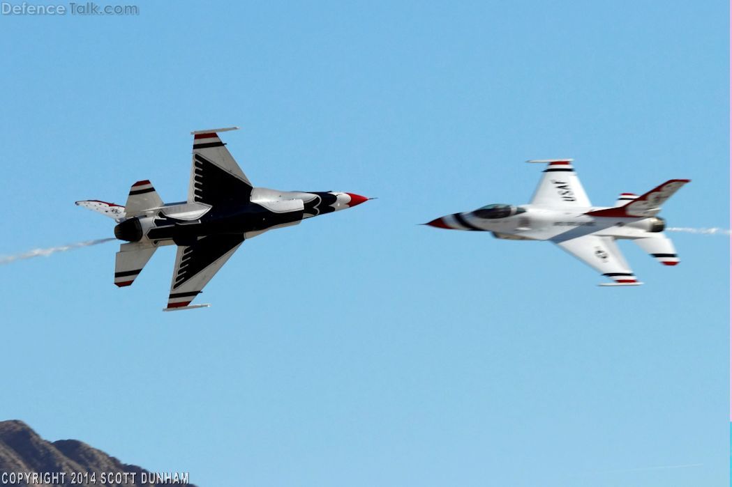 USAF Thunderbirds F-16 Viper