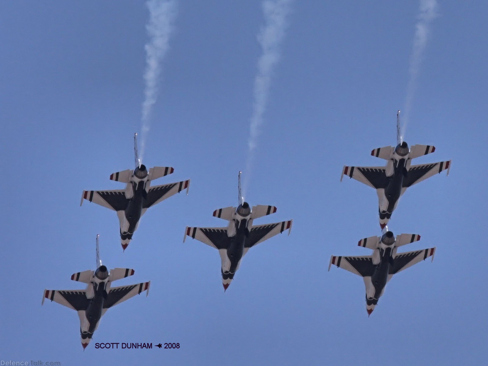 USAF Thunderbirds Flight Demonstration Team F-16 Falcon