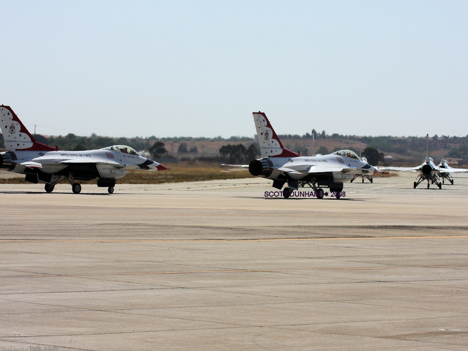 USAF Thunderbirds Flight Demonstration Team F-16 Falcon