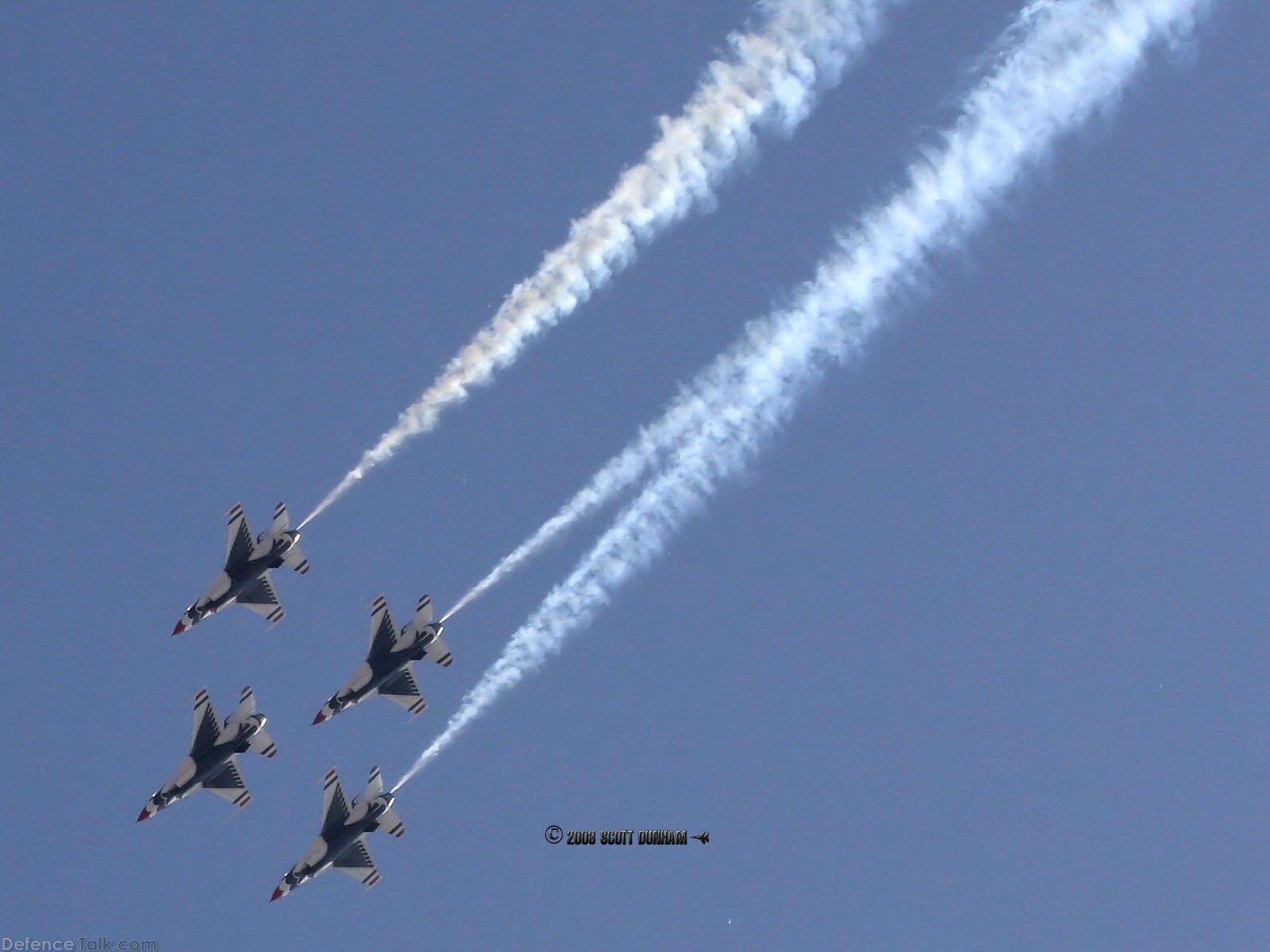 USAF Thunderbirds Flight Demonstration Team F-16 Falcon