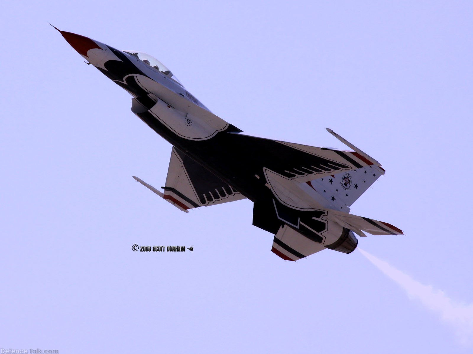 USAF Thunderbirds Flight Demonstration Team F-16 Falcon