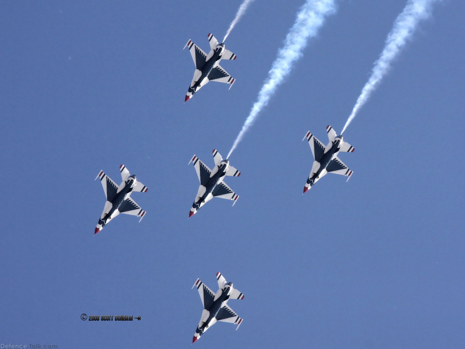 USAF Thunderbirds Flight Demonstration Team F-16 Falcon