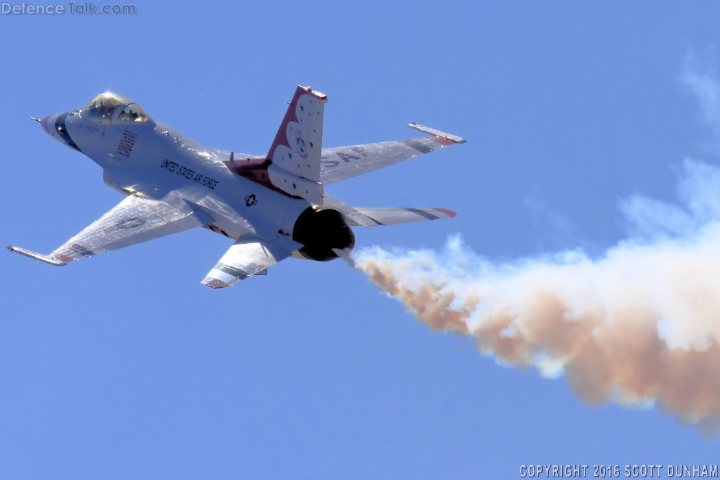 USAF Thunderbirds Flight Demonstration Team, F-16 Viper Fighter Aircraft